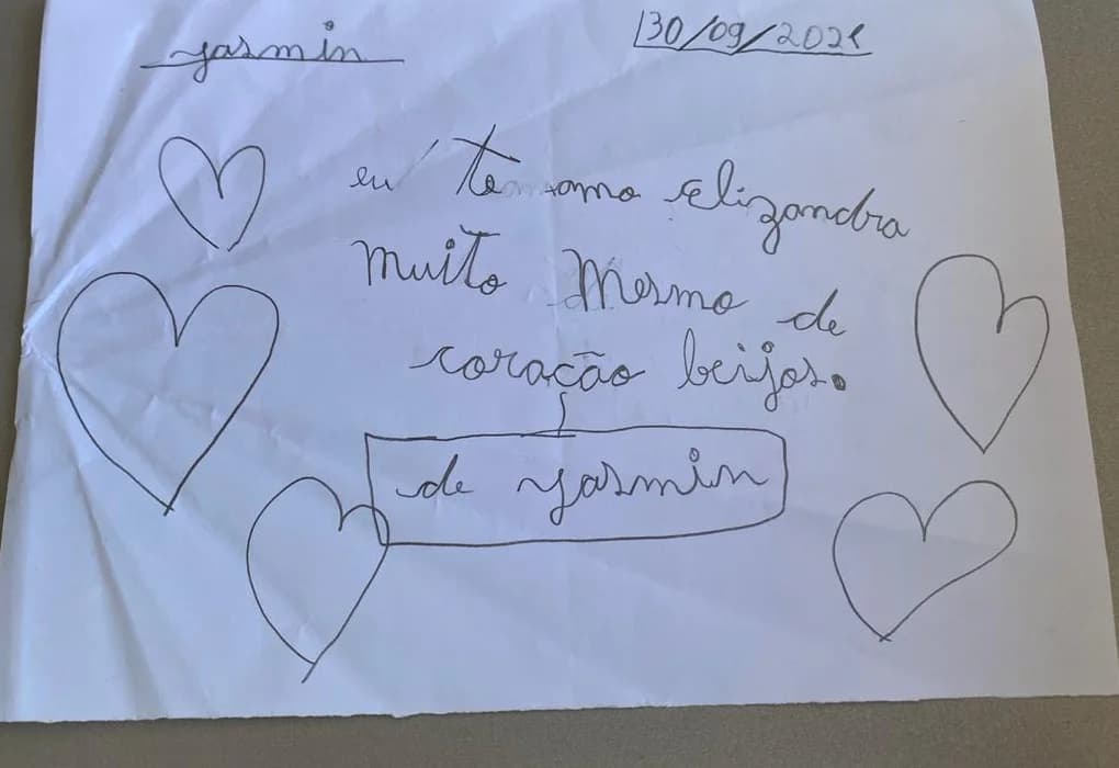 Alunos em momento especial com a professora